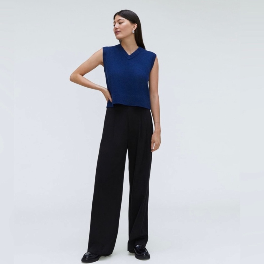Everlane The Cashmere Vest - Picture 4 of 11